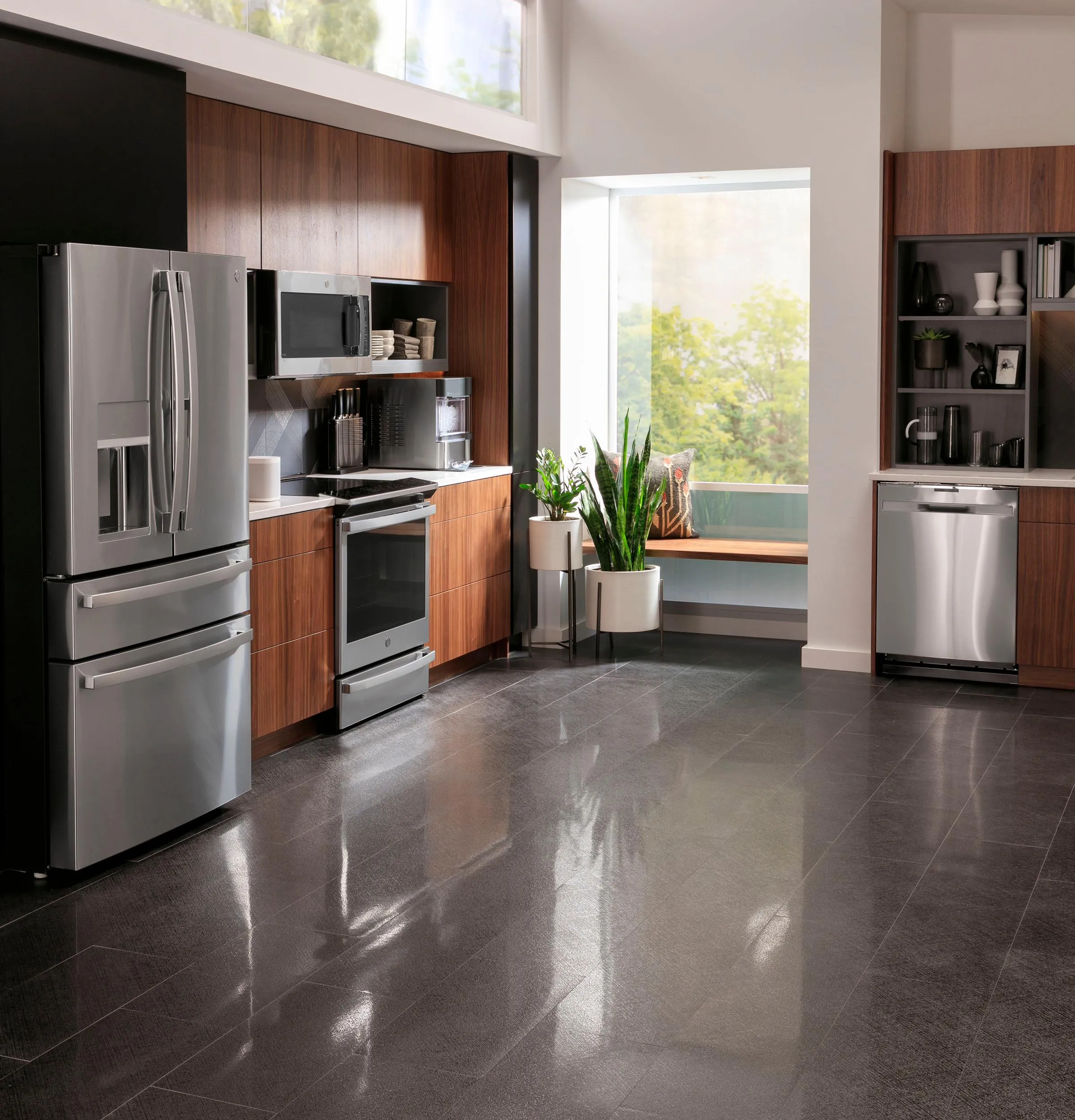 PVD28BYNFS GE Profile™ ENERGY STAR® 27.9 Cu. Ft. Smart Fingerprint Resistant 4-Door French-Door Refrigerator with Door In Door